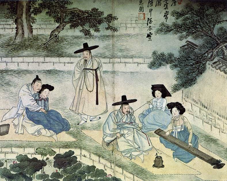 law 43 playing geomungo.jpg